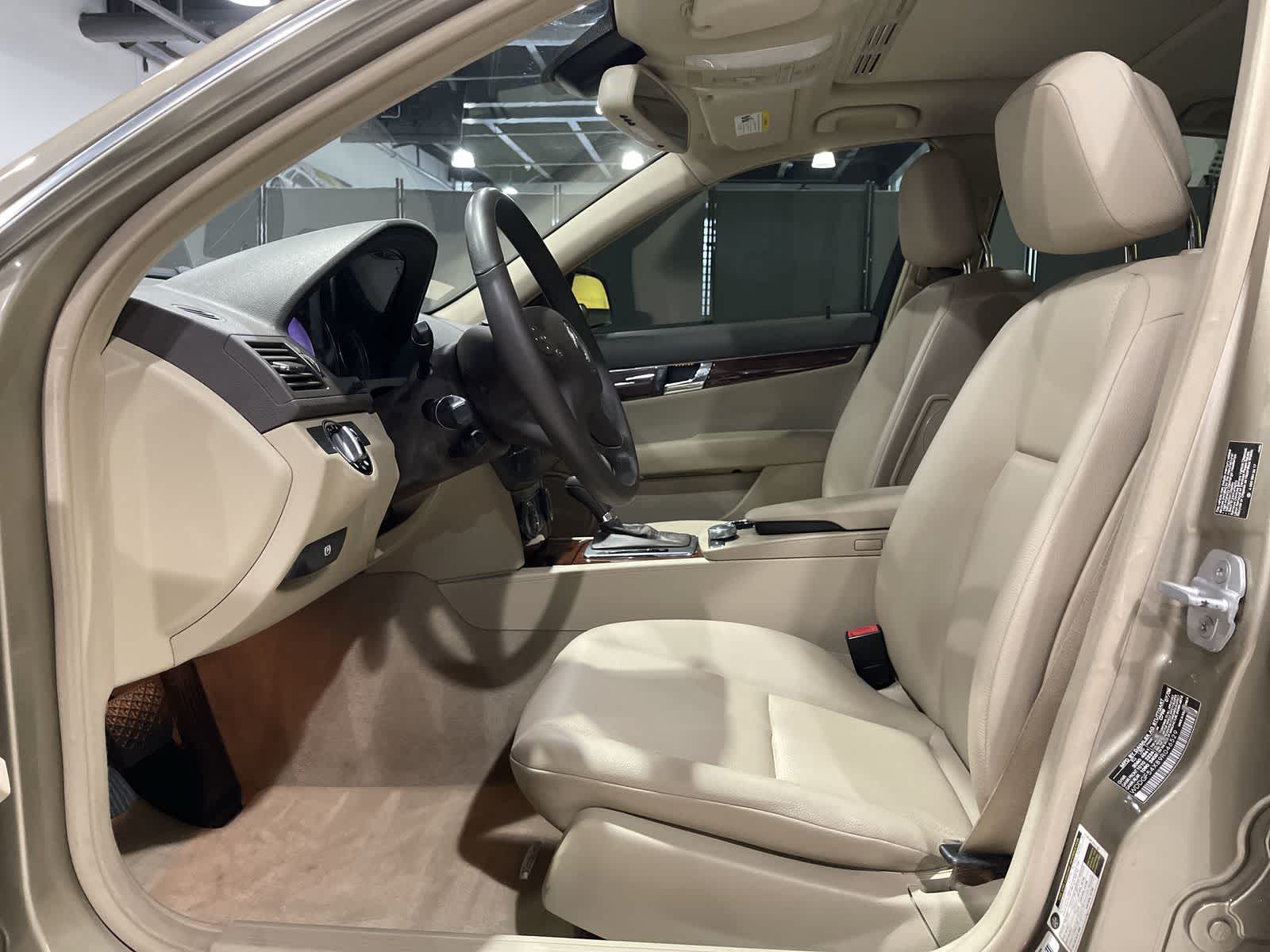 Thumbnail: 2009 Mercedes-Benz C-Class - 14