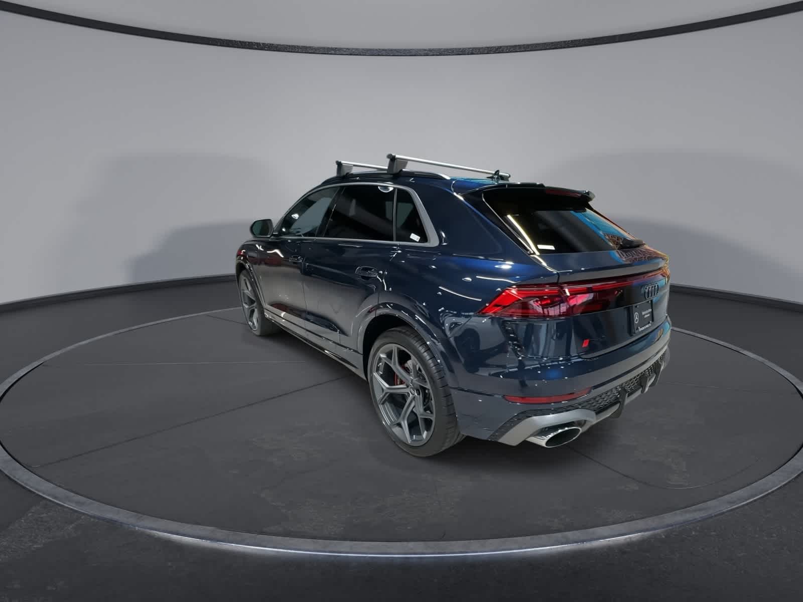 Thumbnail: 2025 Audi RS Q8 - 8
