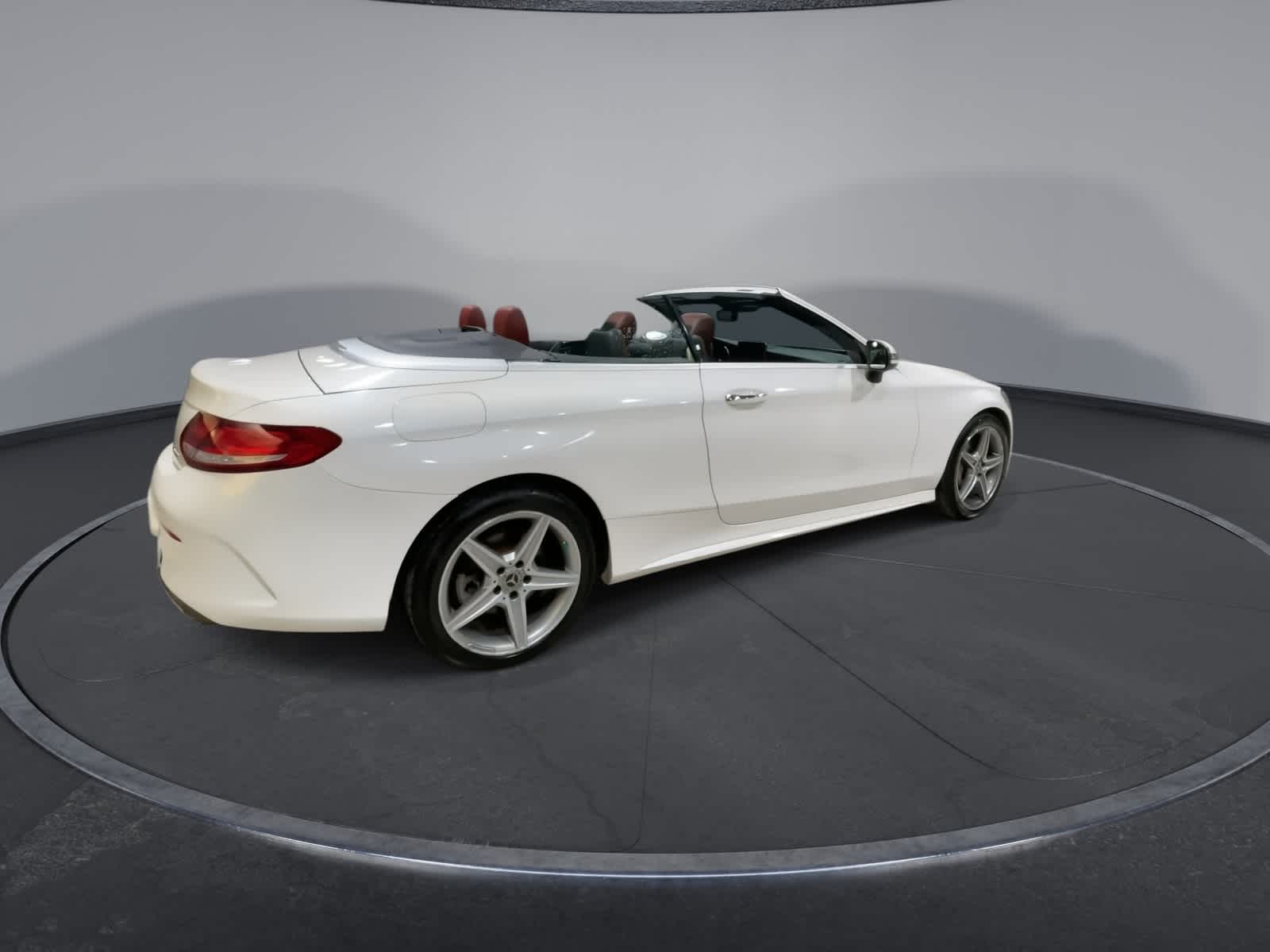 Thumbnail: 2018 Mercedes-Benz C-Class - 12