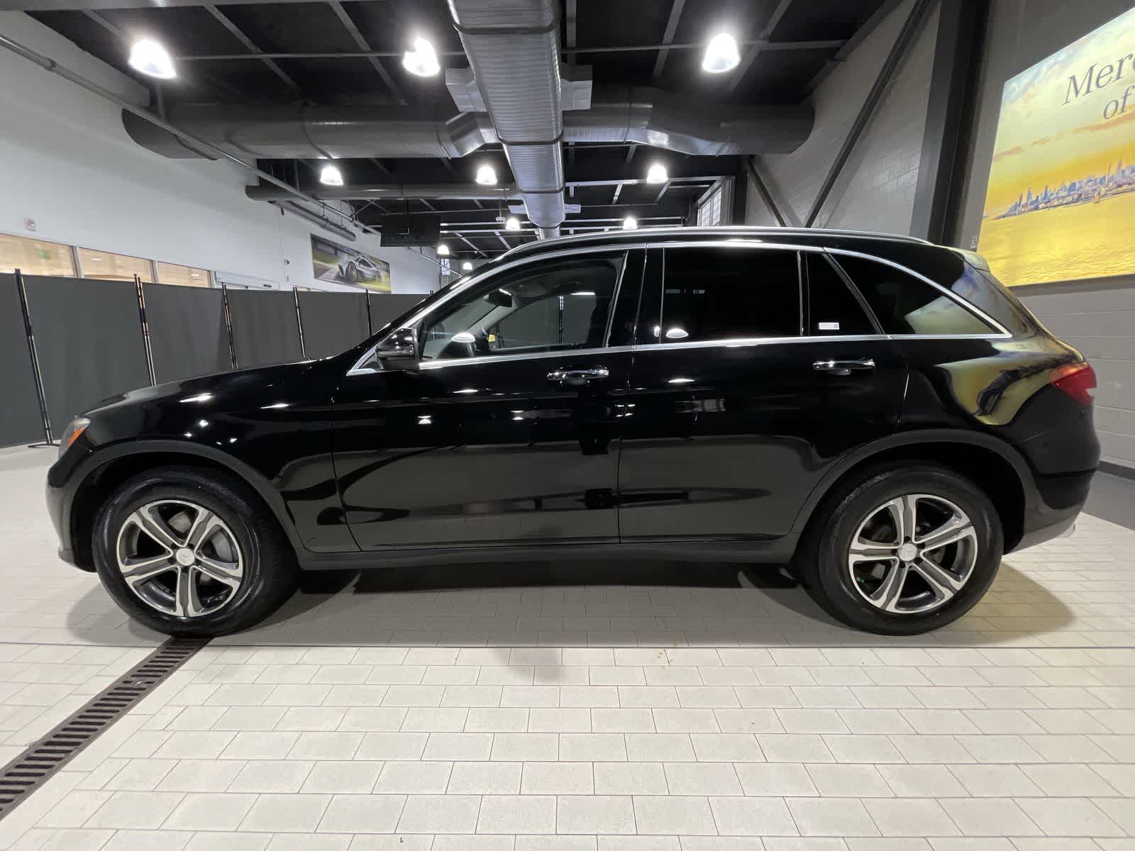 Thumbnail: 2016 Mercedes-Benz GLC - 15