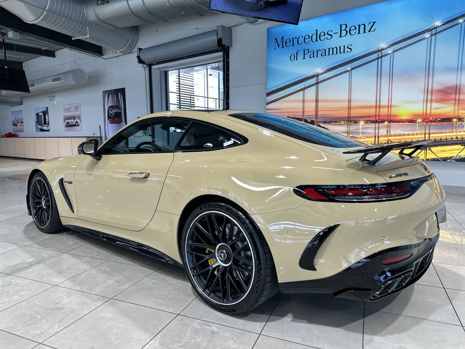 Thumbnail: 2025 Mercedes-Benz AMG GT - 16