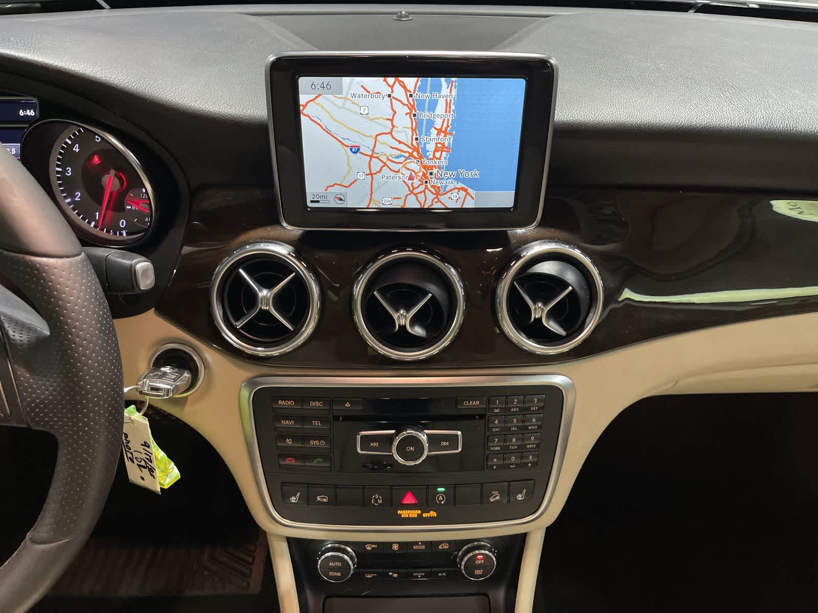 Thumbnail: 2015 Mercedes-Benz GLA - 28
