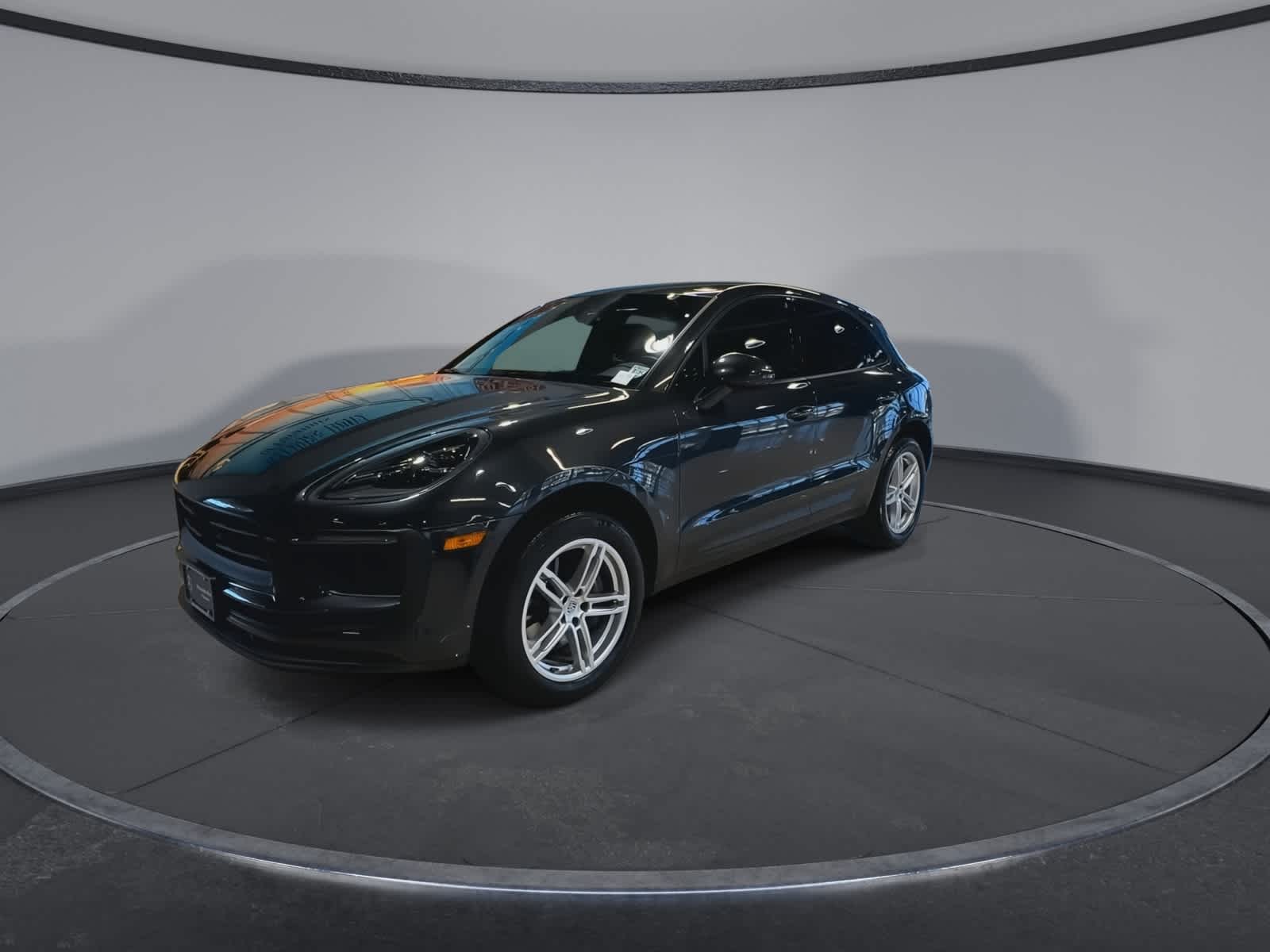 Thumbnail: 2023 Porsche Macan - 5