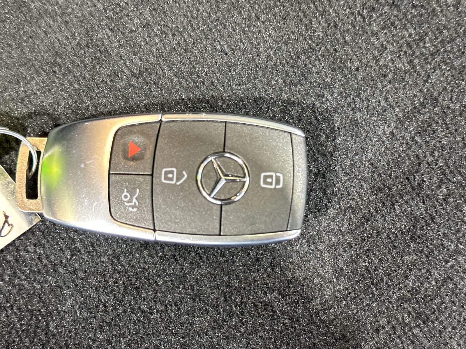 Thumbnail: 2026 Mercedes-Benz GLE - 32