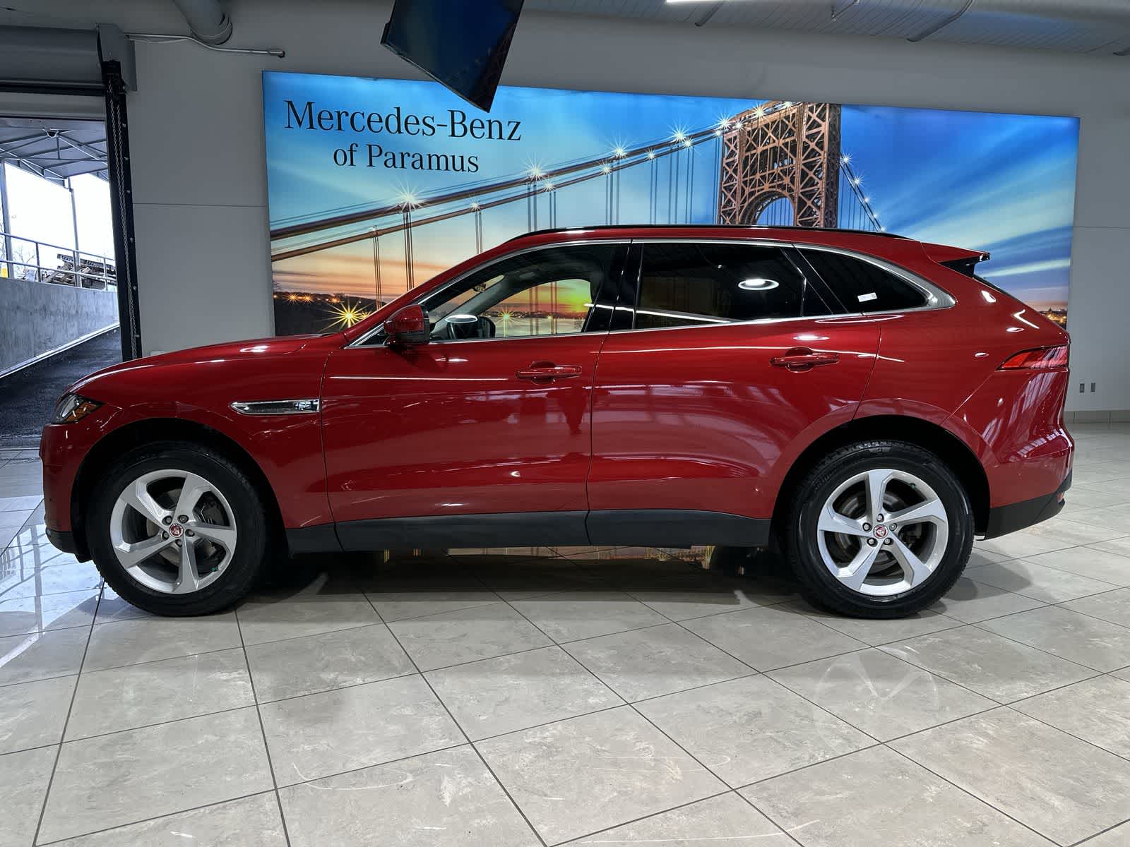 Thumbnail: 2020 Jaguar F-Pace - 15