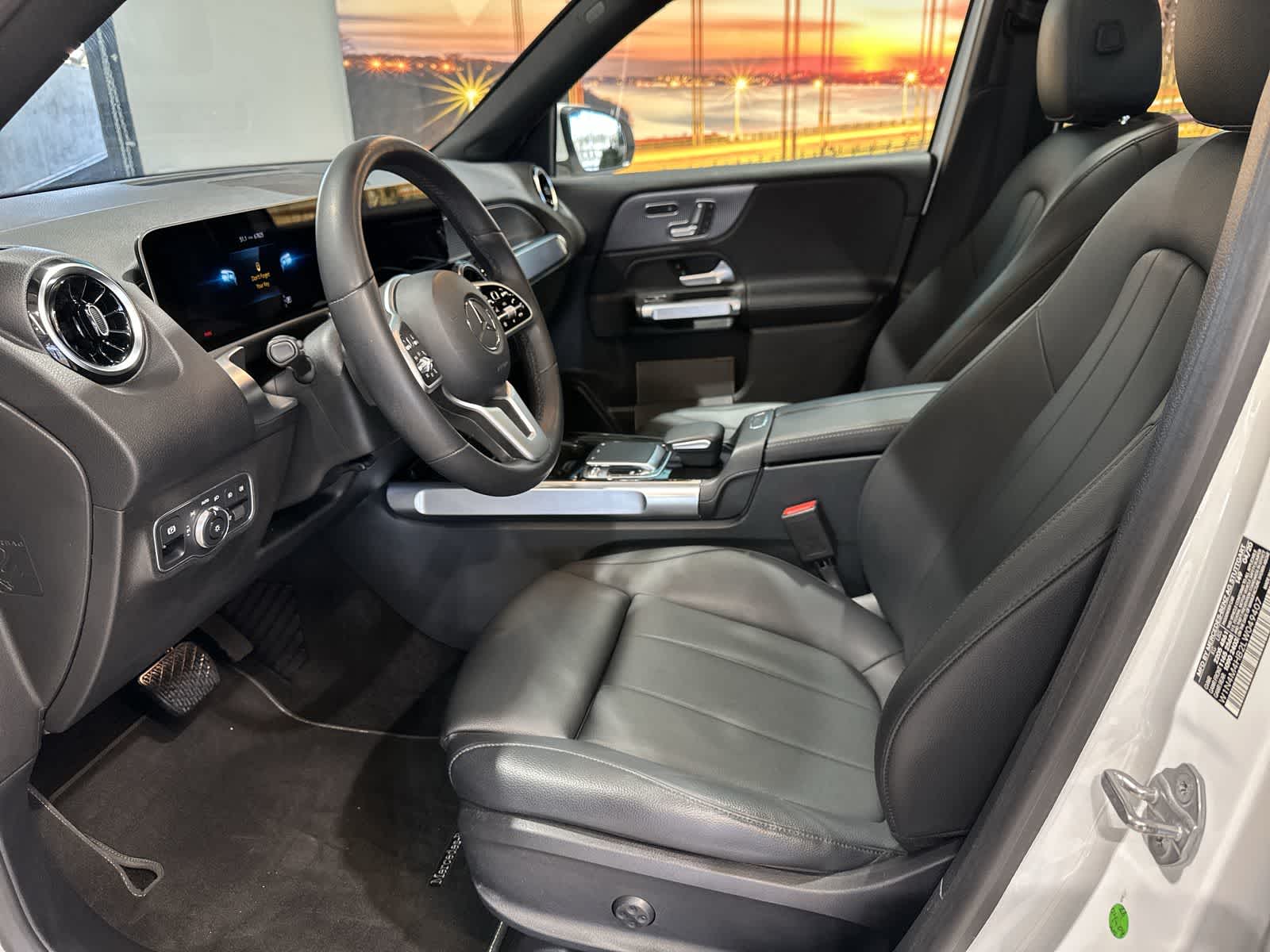 Thumbnail: 2020 Mercedes-Benz GLB - 14