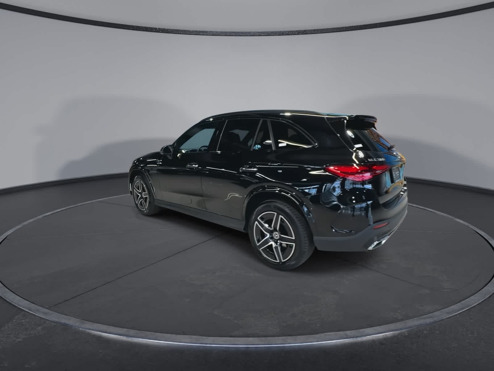 Thumbnail: 2026 Mercedes-Benz GLC - 8