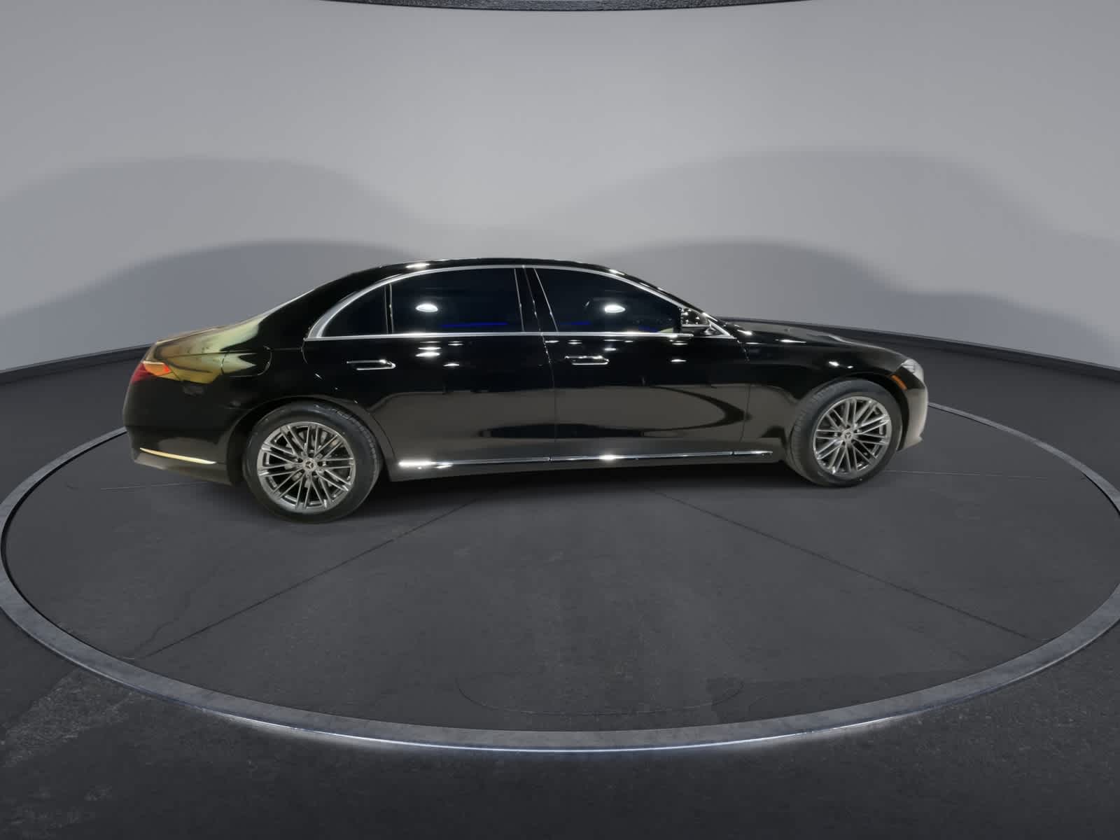 Thumbnail: 2022 Mercedes-Benz S-Class - 13