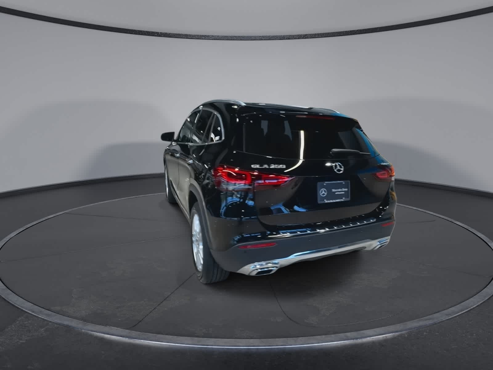Thumbnail: 2023 Mercedes-Benz GLA - 8