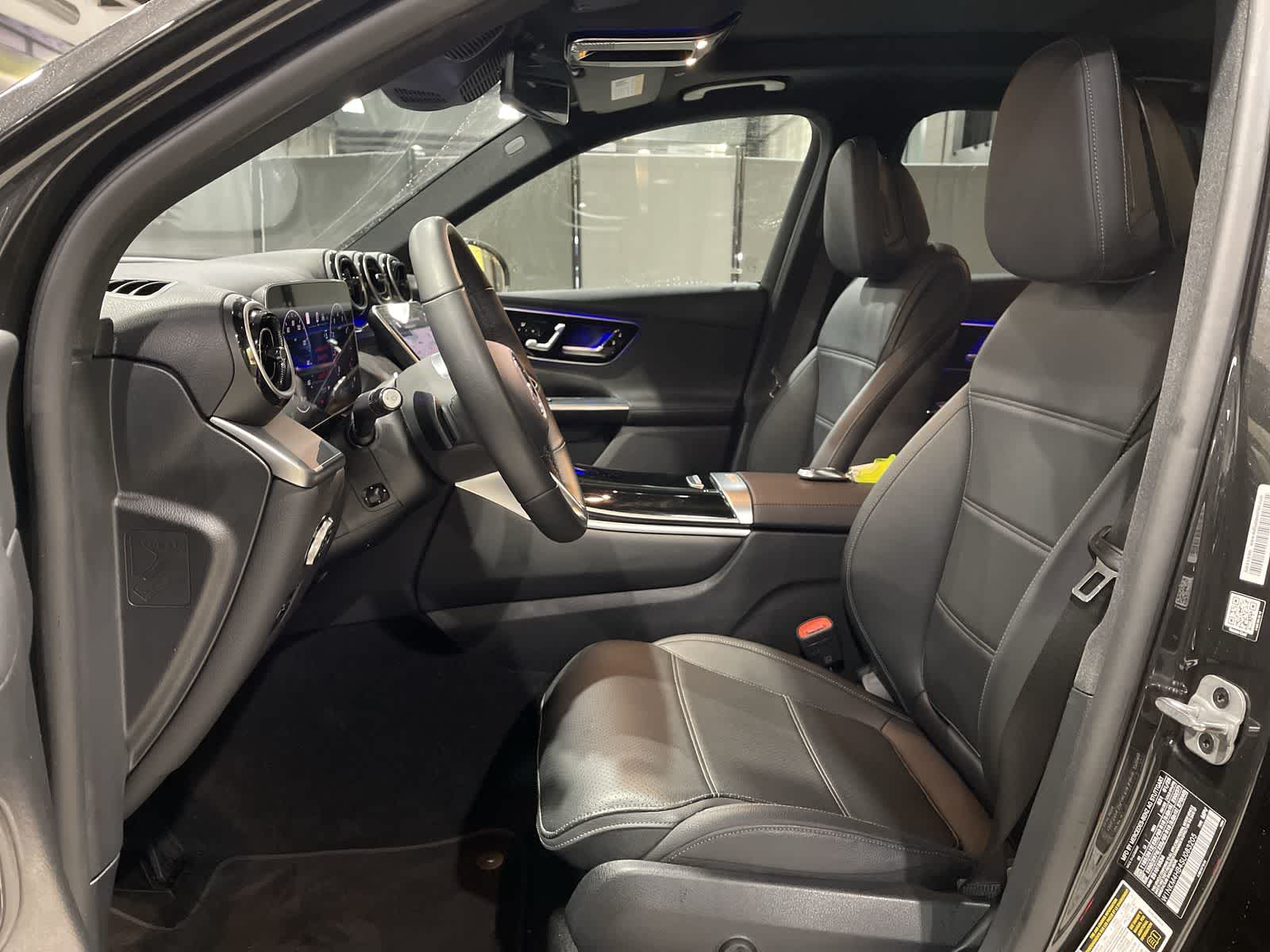 Thumbnail: 2025 Mercedes-Benz GLC - 23