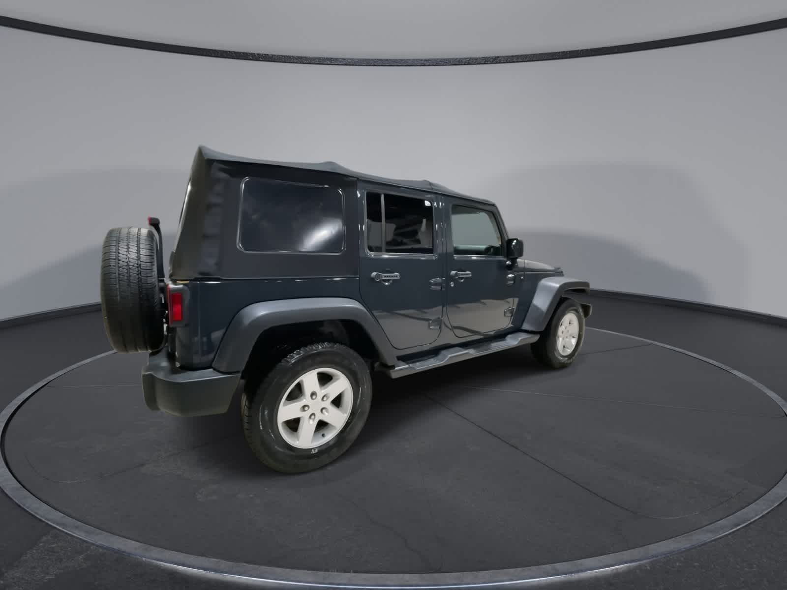 Thumbnail: 2016 Jeep Wrangler - 12