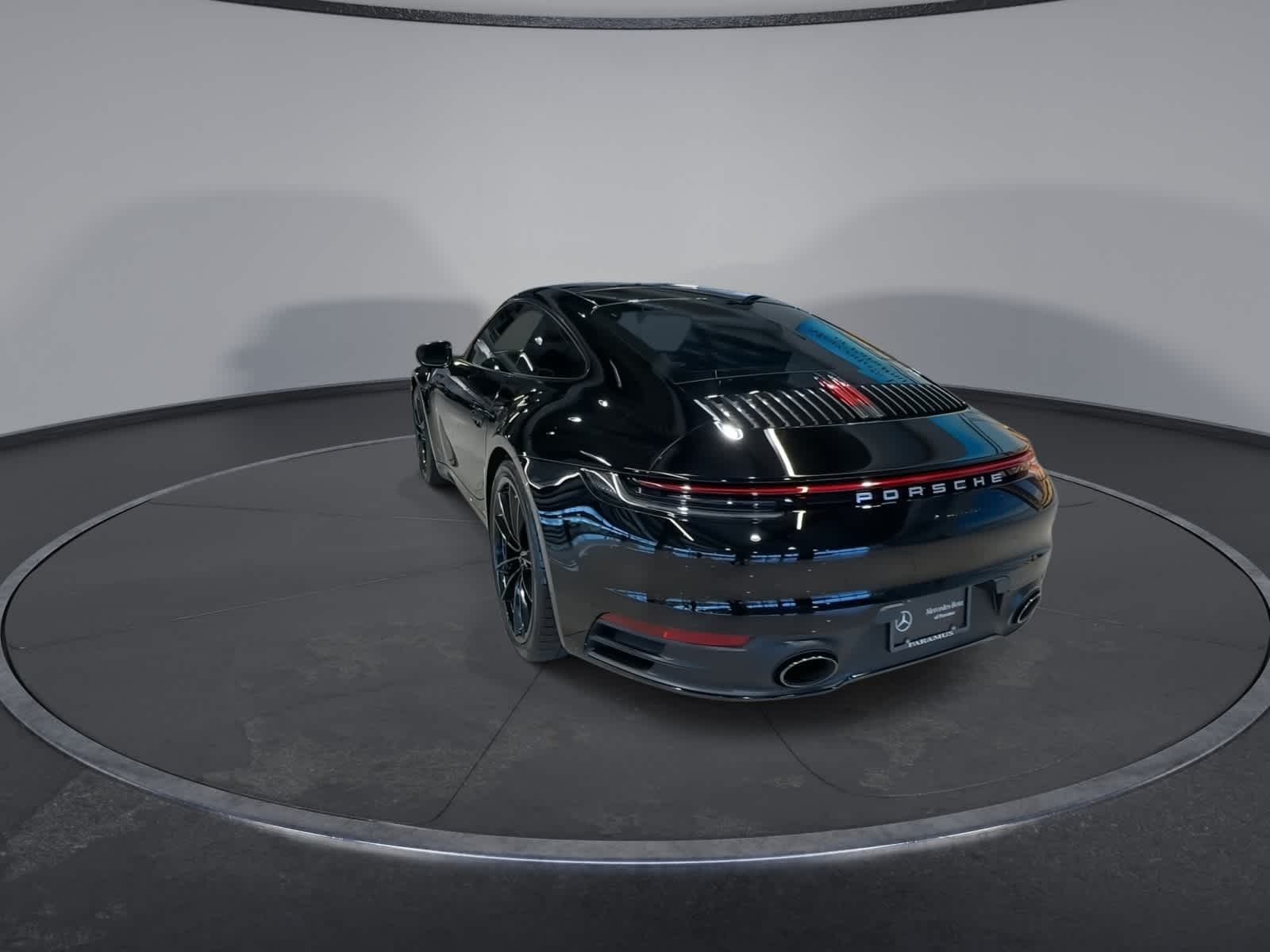 Thumbnail: 2021 Porsche 911 - 10