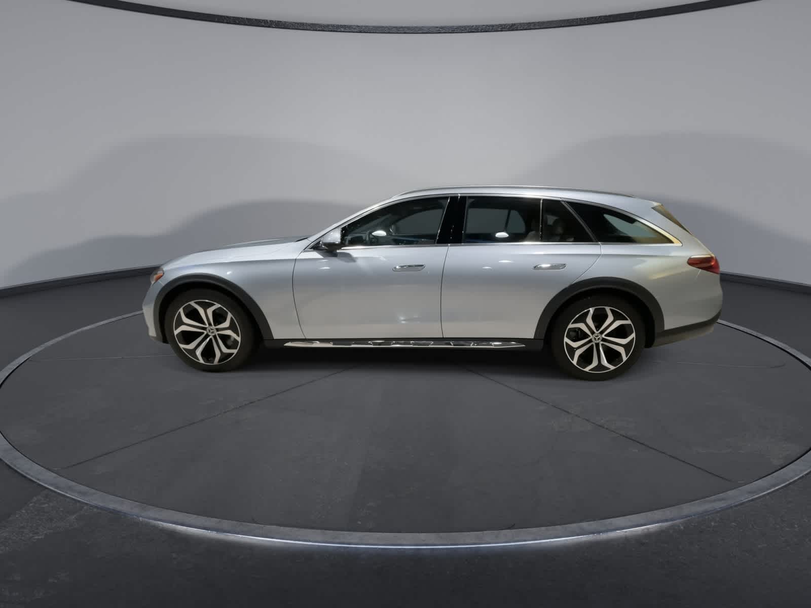 Thumbnail: 2025 Mercedes-Benz E-Class - 7