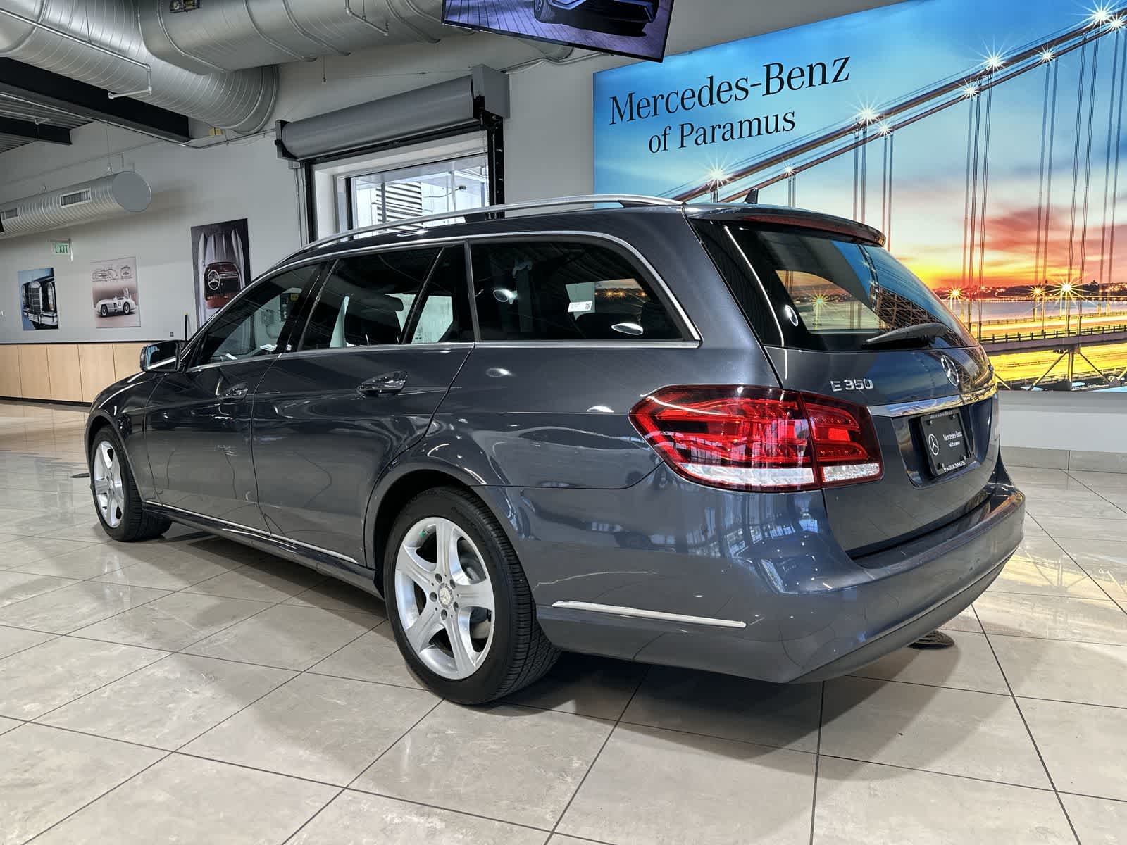 Thumbnail: 2015 Mercedes-Benz E-Class - 16