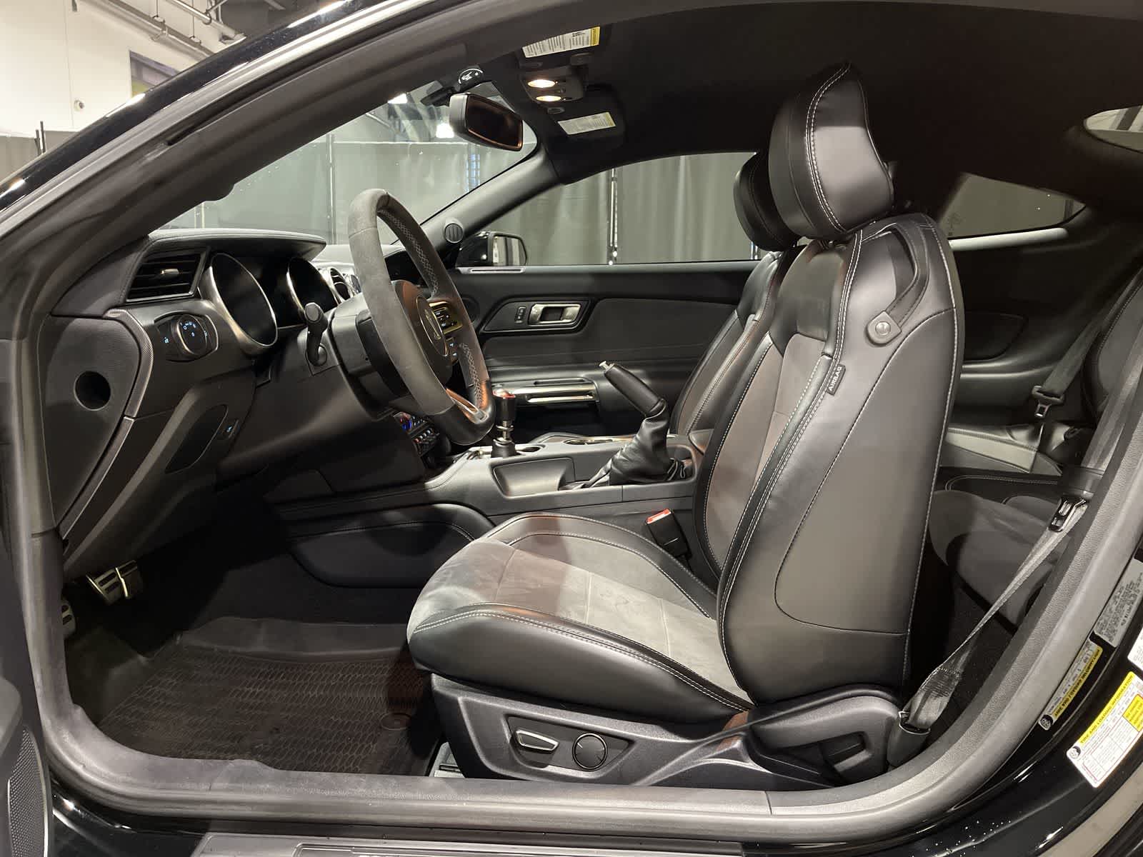 Thumbnail: 2019 Ford Econoline - 14