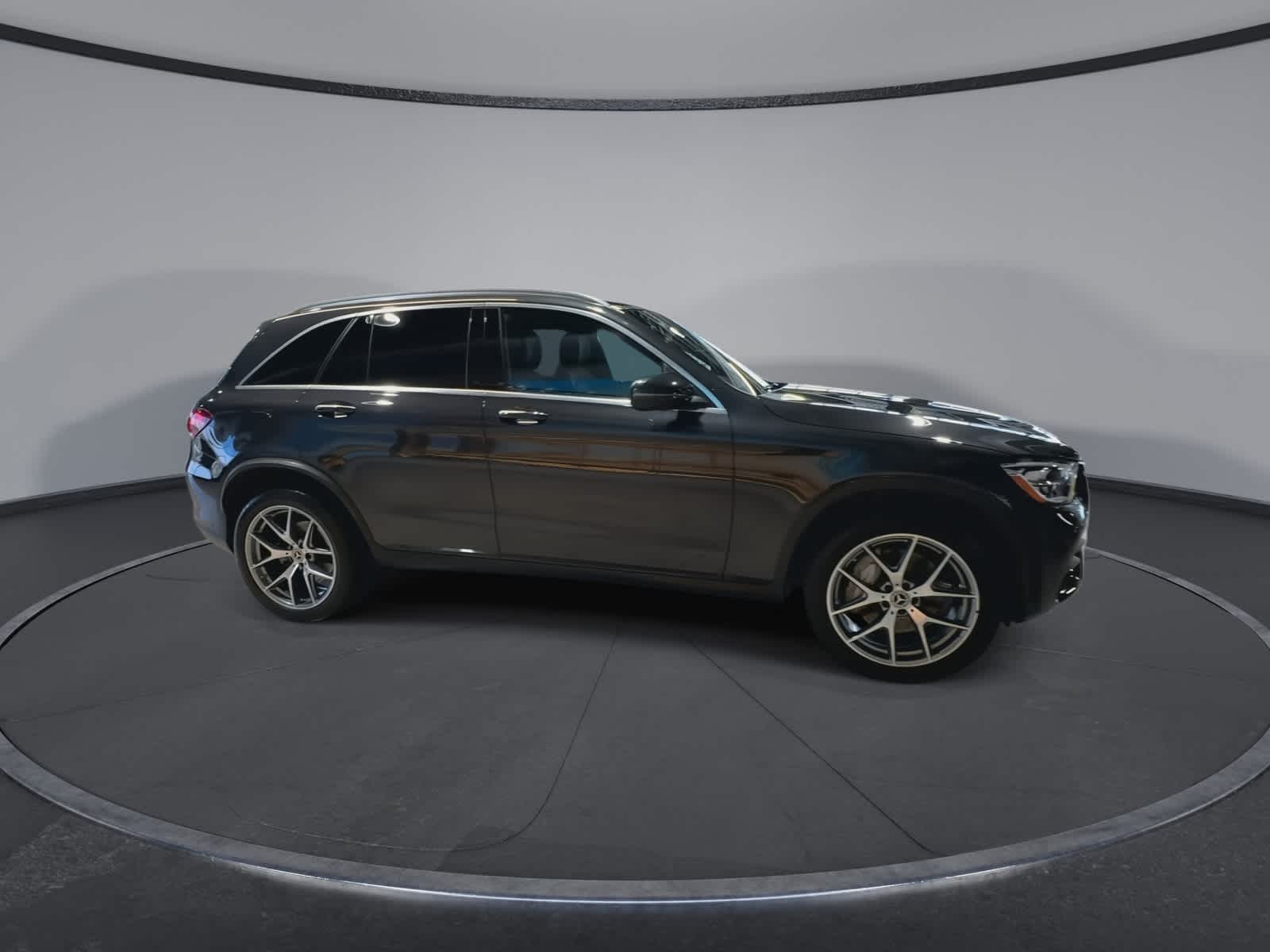 Thumbnail: 2022 Mercedes-Benz GLC - 13