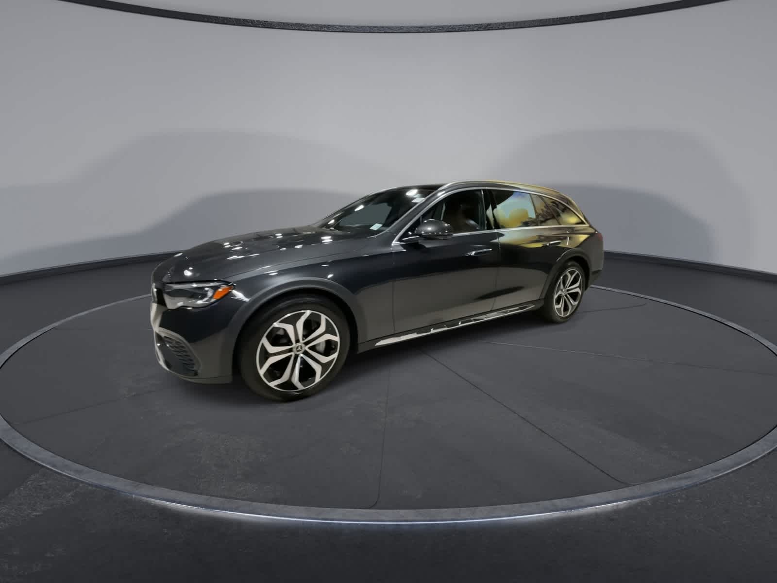 Thumbnail: 2025 Mercedes-Benz E-Class - 7