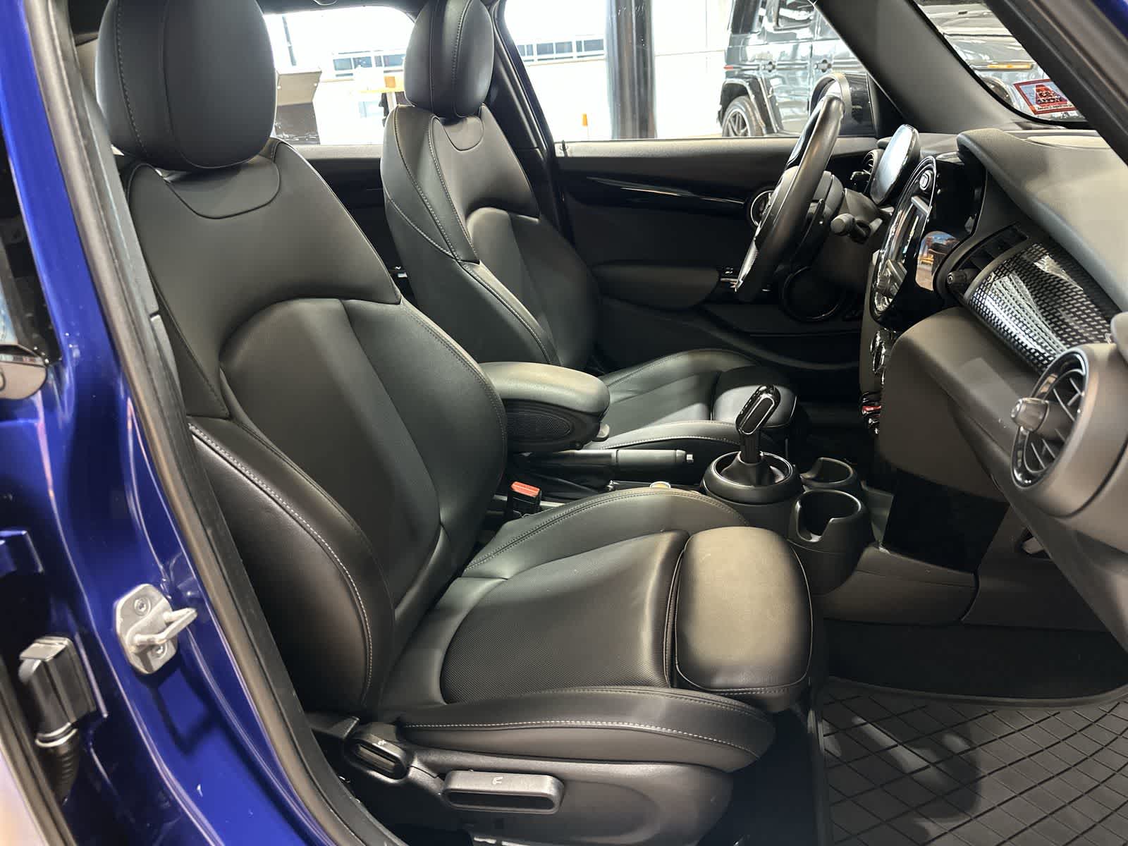 Thumbnail: 2021 MINI Cooper Hardtop - 26