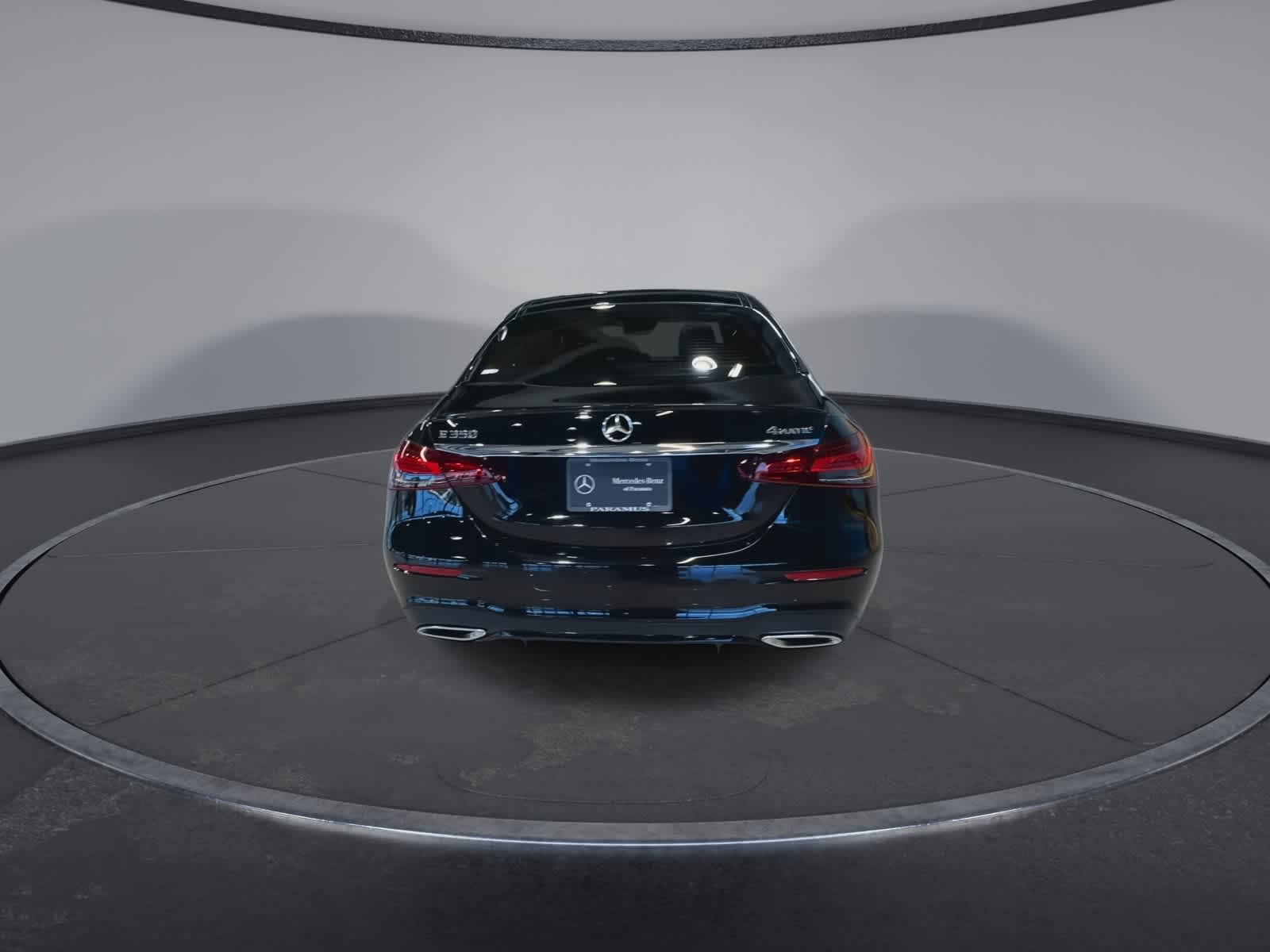 Thumbnail: 2023 Mercedes-Benz E-Class - 12