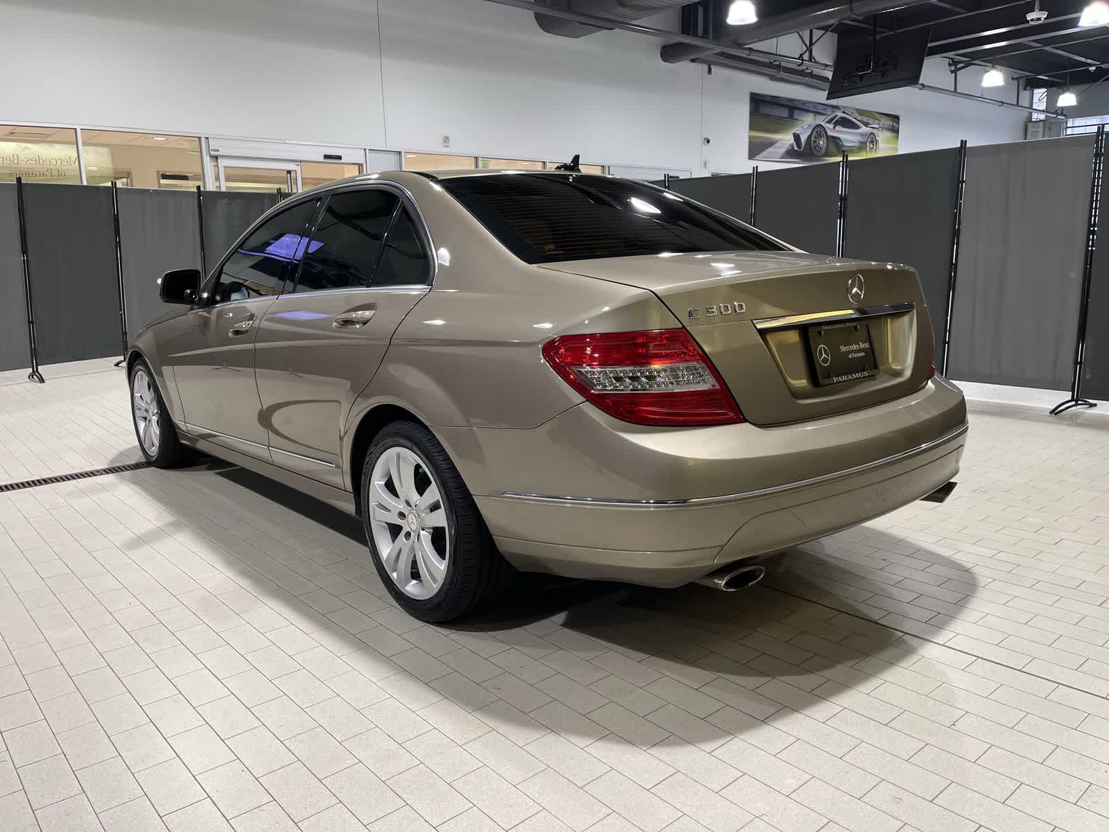 Thumbnail: 2009 Mercedes-Benz C-Class - 16