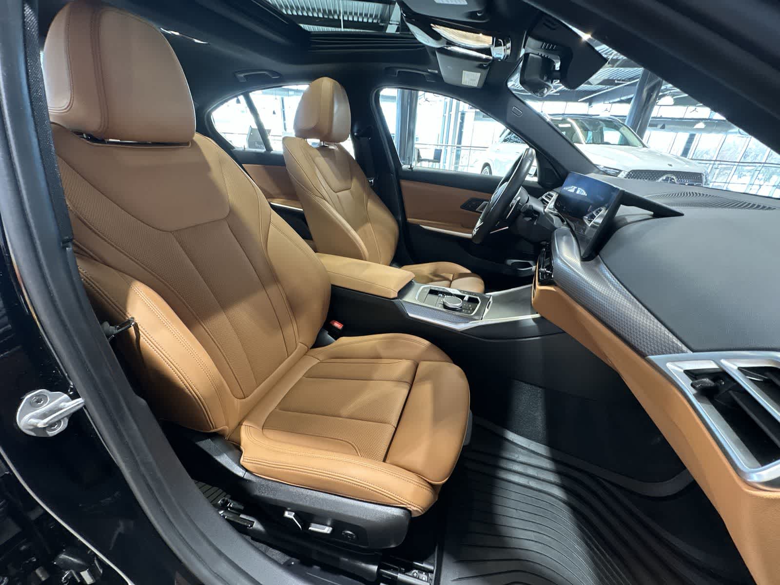 Thumbnail: 2025 BMW 3 Series - 26