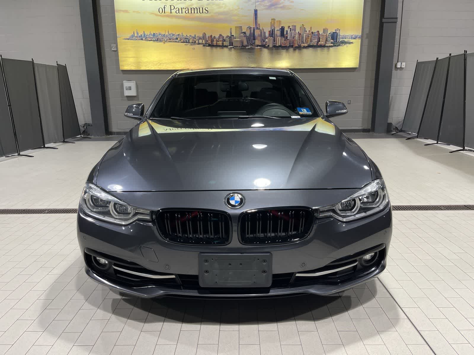 Thumbnail: 2016 BMW 3 Series - 18