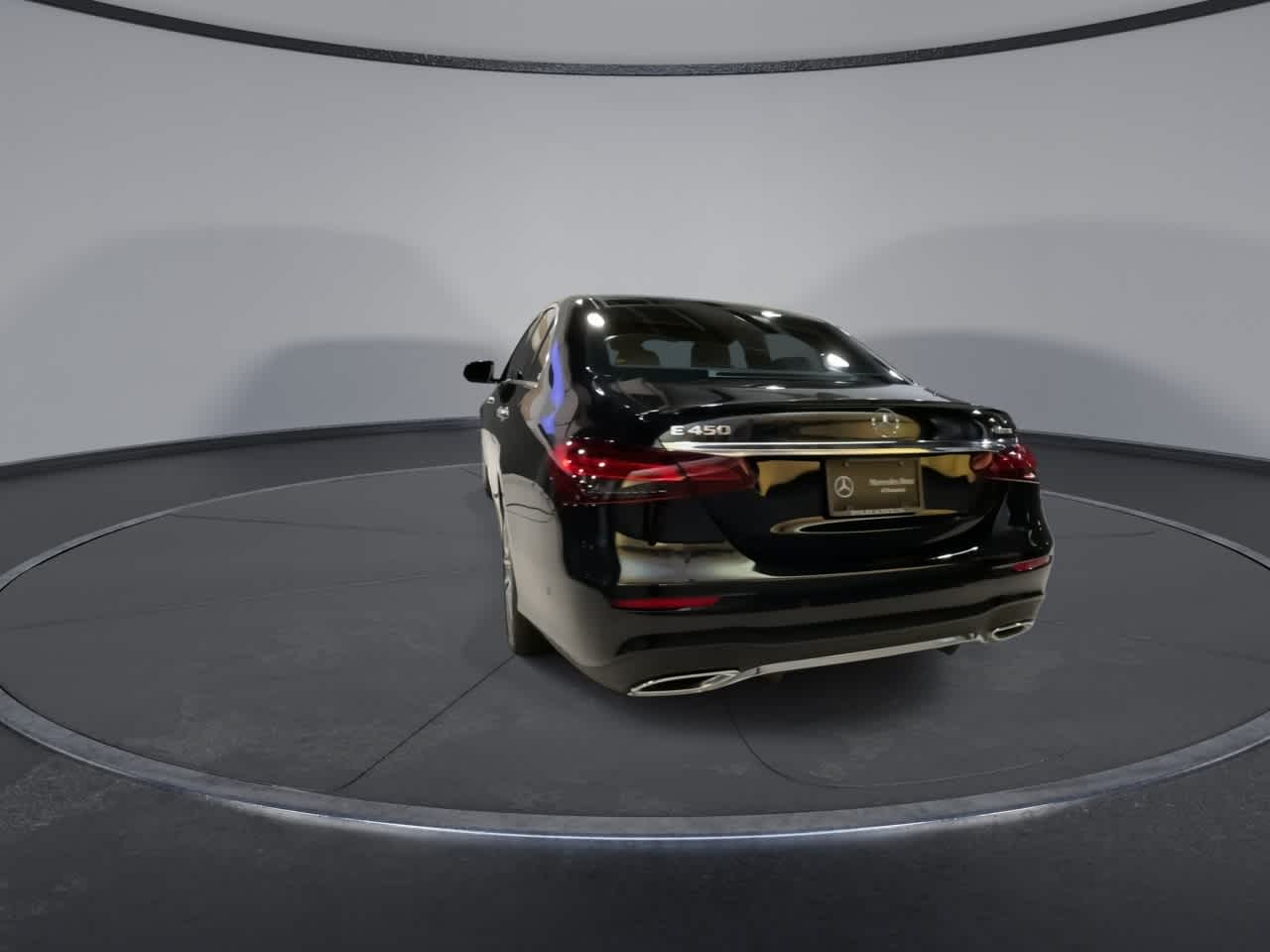 Thumbnail: 2022 Mercedes-Benz E-Class - 7