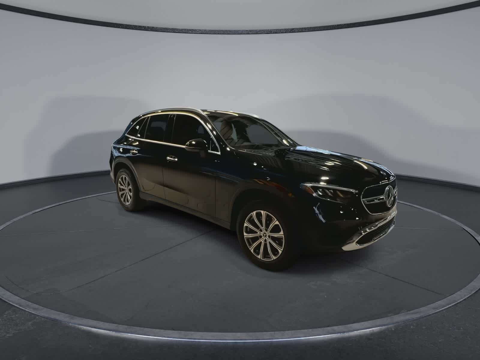 Thumbnail: 2023 Mercedes-Benz GLC - 2