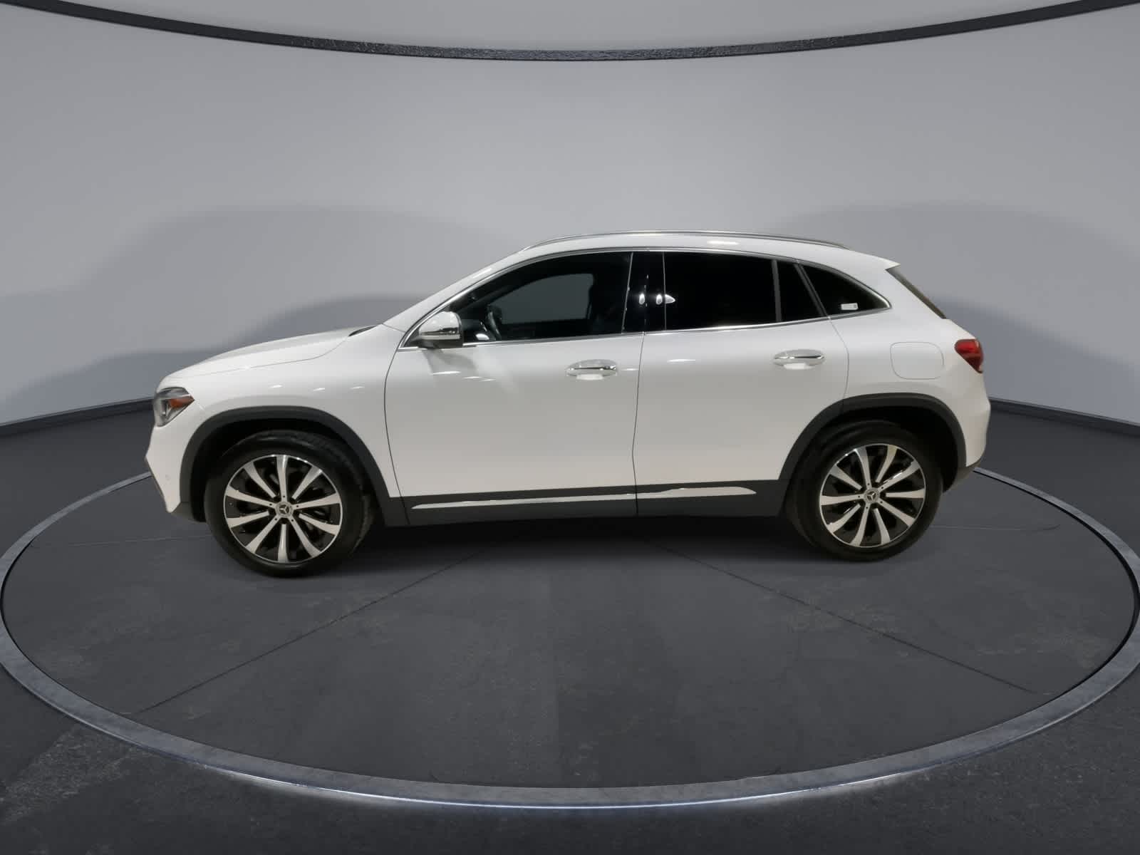 Thumbnail: 2023 Mercedes-Benz GLA - 7