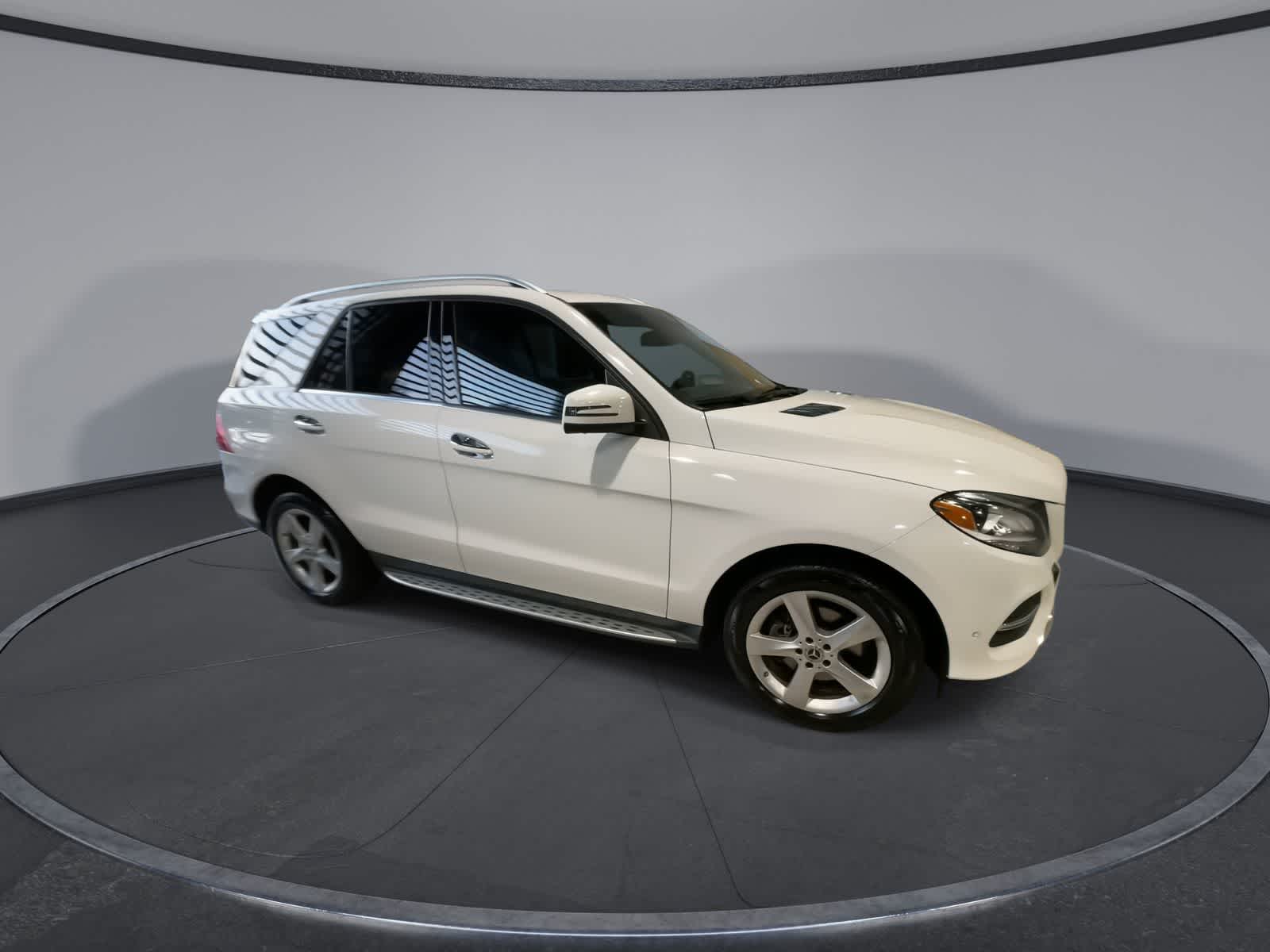 Thumbnail: 2018 Mercedes-Benz GLE - 3