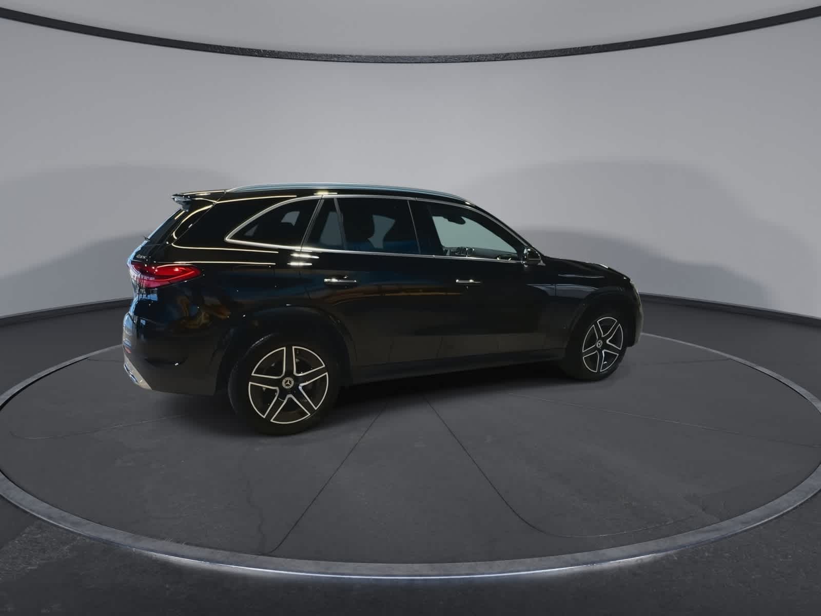 Thumbnail: 2026 Mercedes-Benz GLC - 12