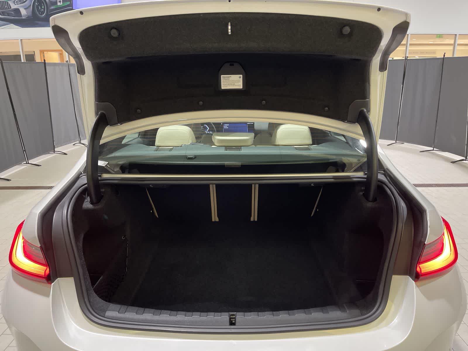 Thumbnail: 2024 BMW 3 Series - 31