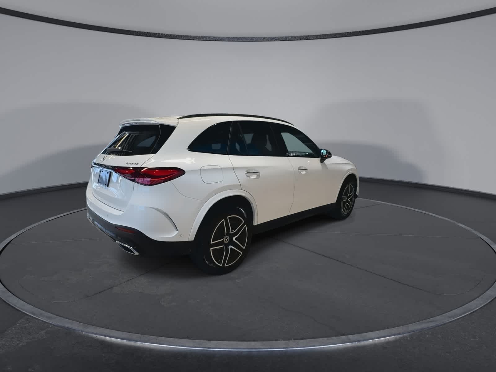 Thumbnail: 2025 Mercedes-Benz GLC - 11