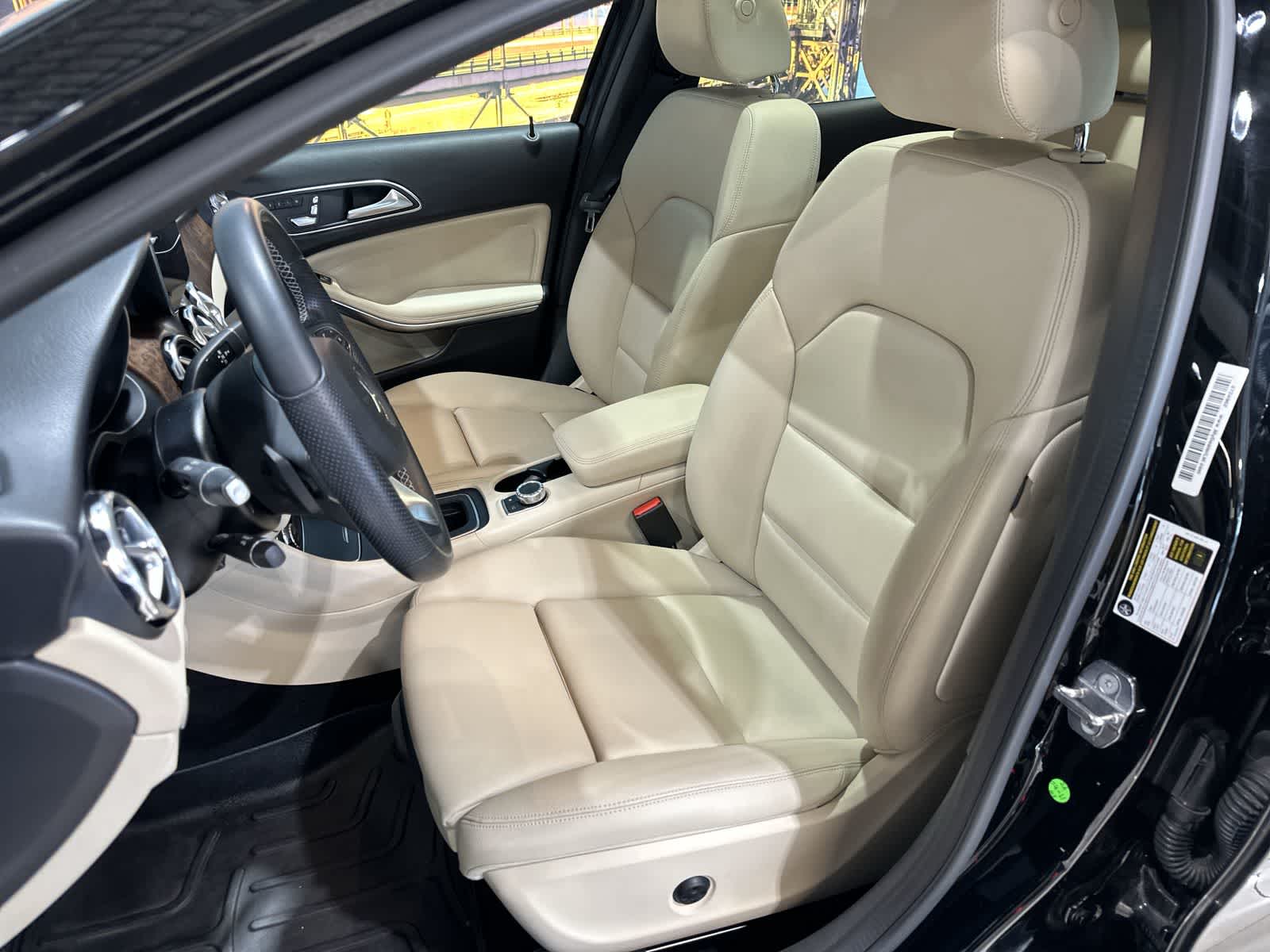 Thumbnail: 2019 Mercedes-Benz GLA - 23