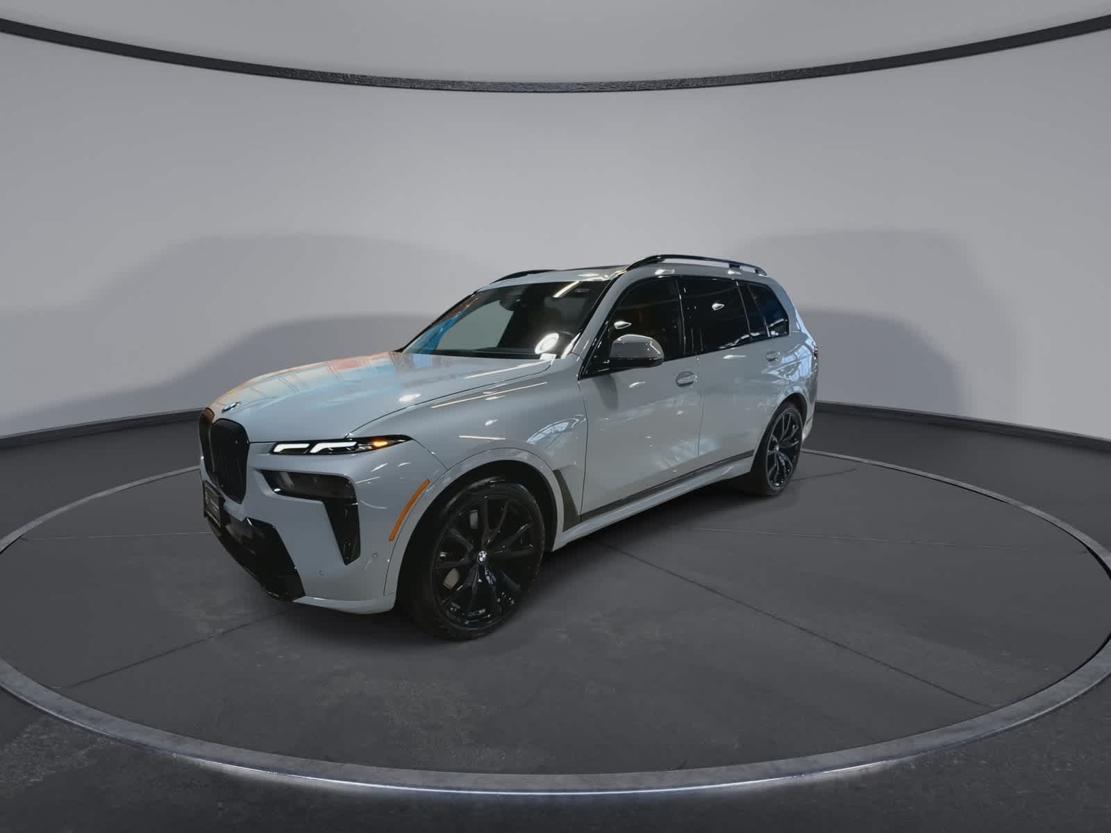 Thumbnail: 2025 BMW X7 - 5