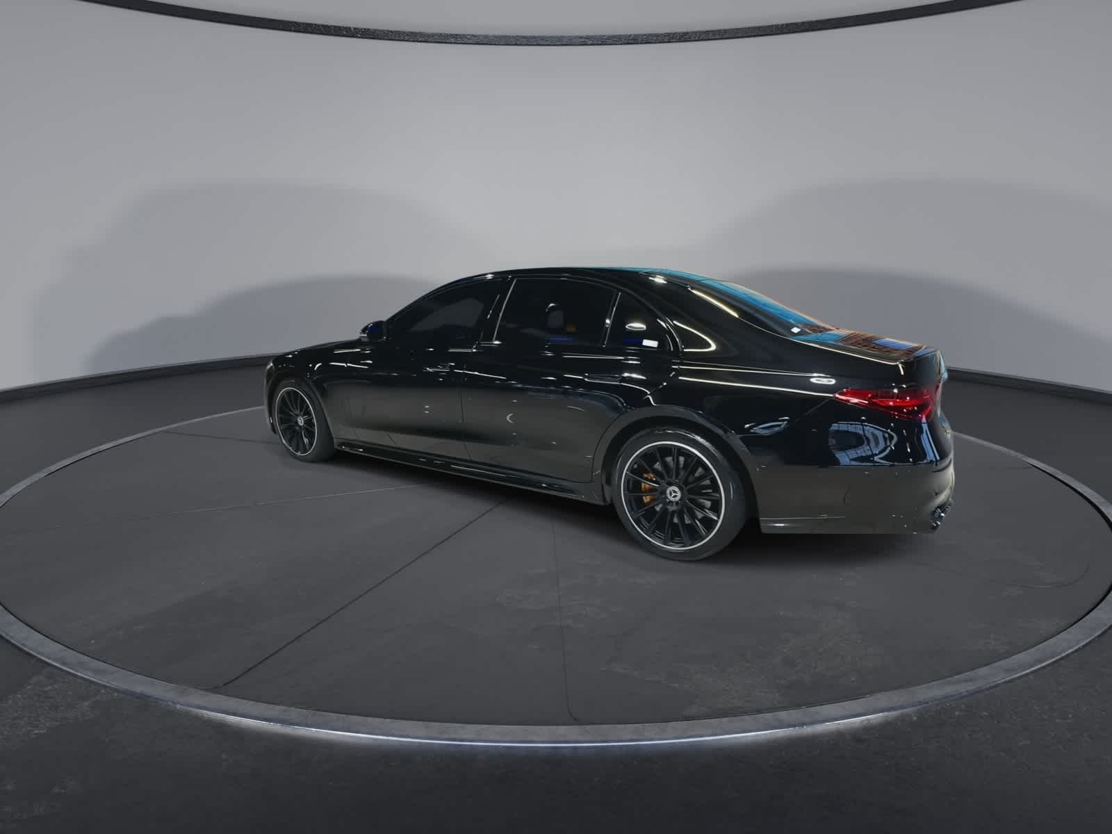 Thumbnail: 2023 Mercedes-Benz S-Class - 8