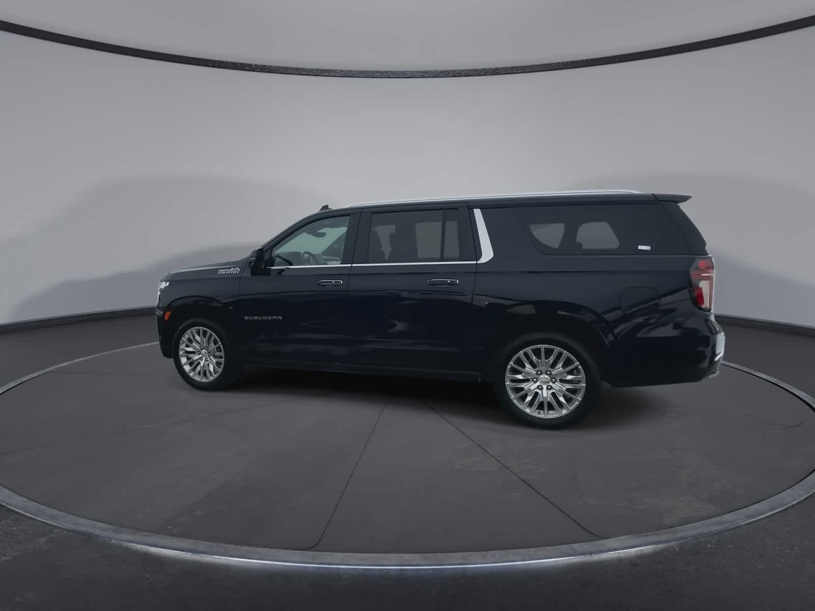 Thumbnail: 2023 Chevrolet Suburban - 8