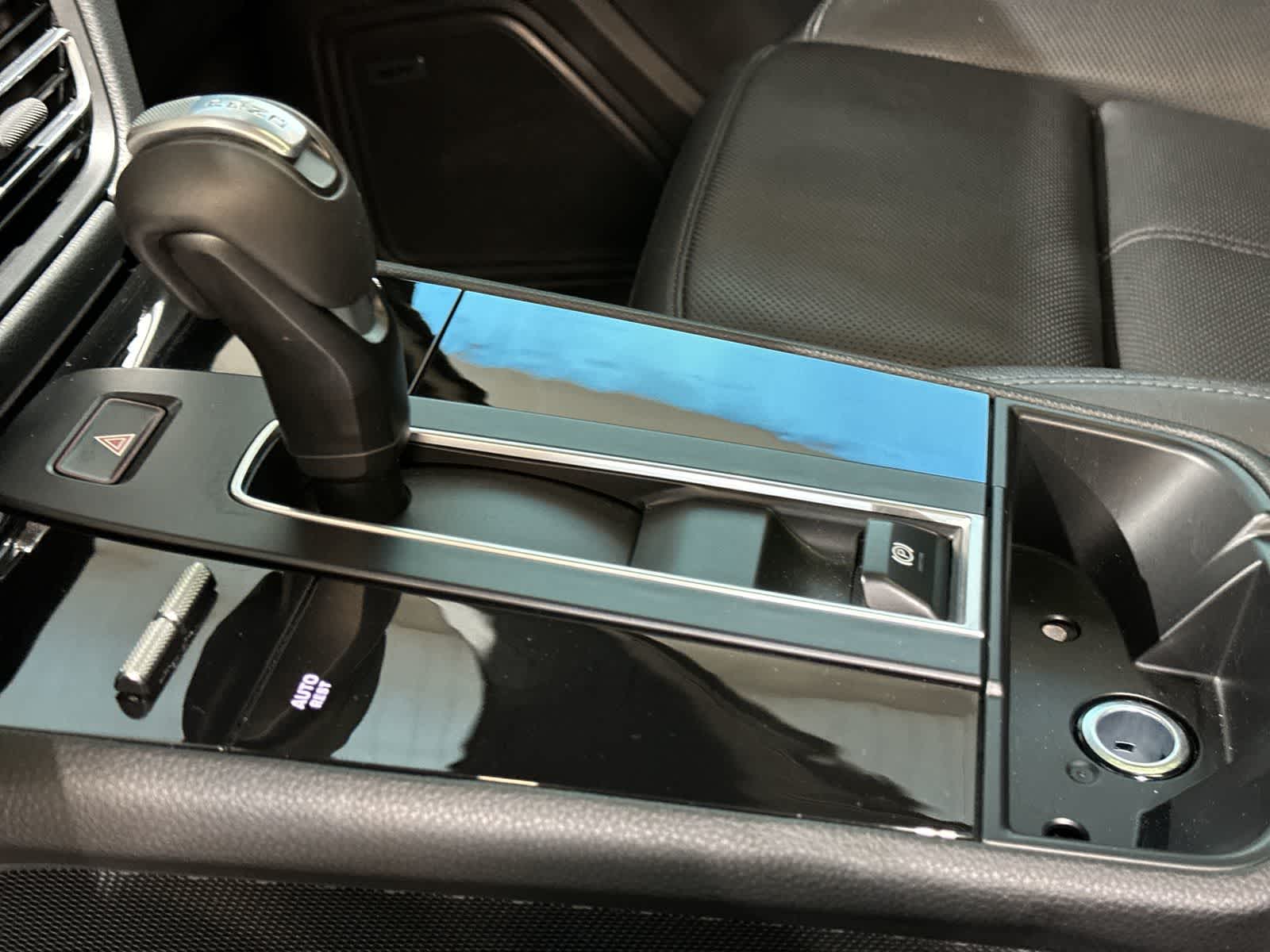 Thumbnail: 2025 Porsche Macan - 29