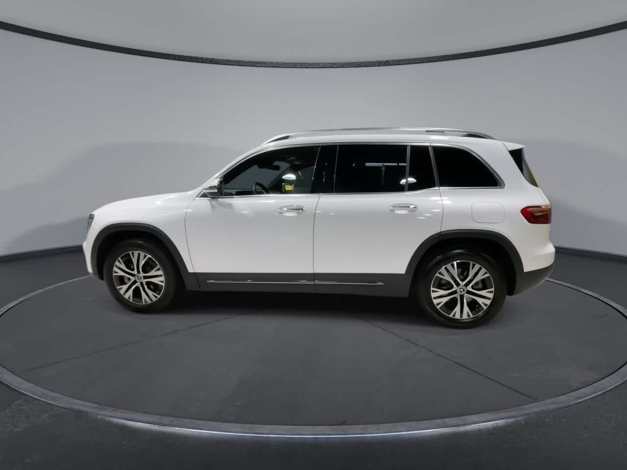 Thumbnail: 2025 Mercedes-Benz GLB - 6