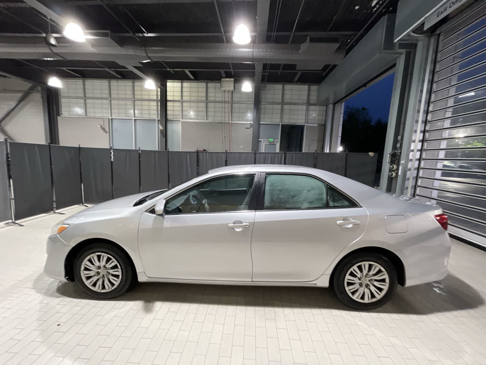 Thumbnail: 2012 Toyota Camry - 15