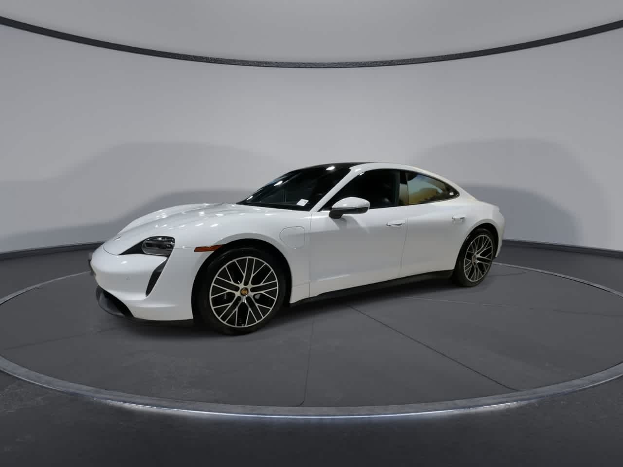 Thumbnail: 2022 Porsche Taycan - 6