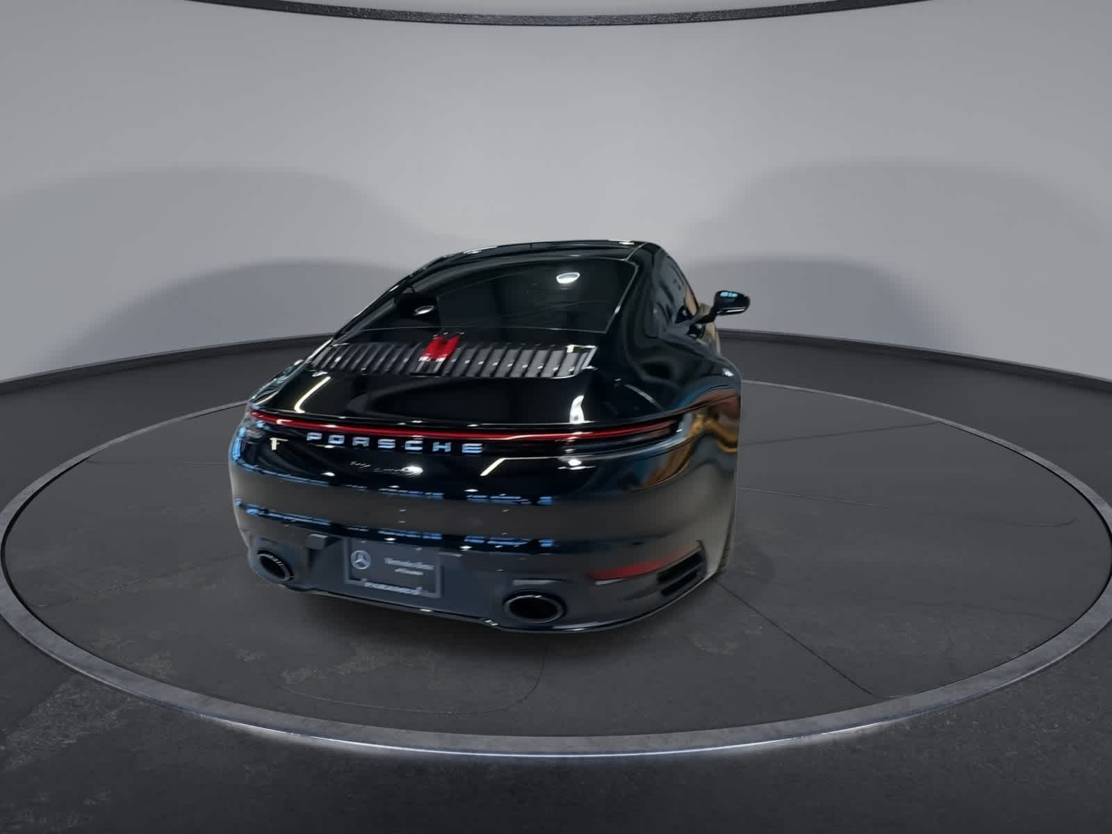 Thumbnail: 2021 Porsche 911 - 11