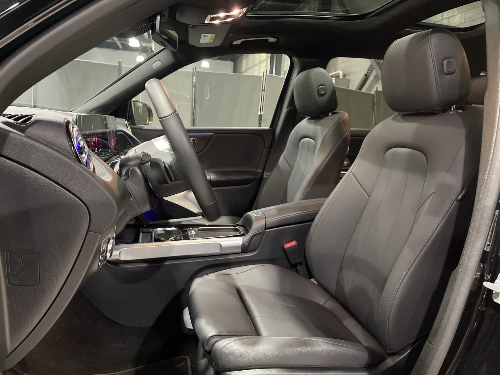 Thumbnail: 2025 Mercedes-Benz GLB - 23