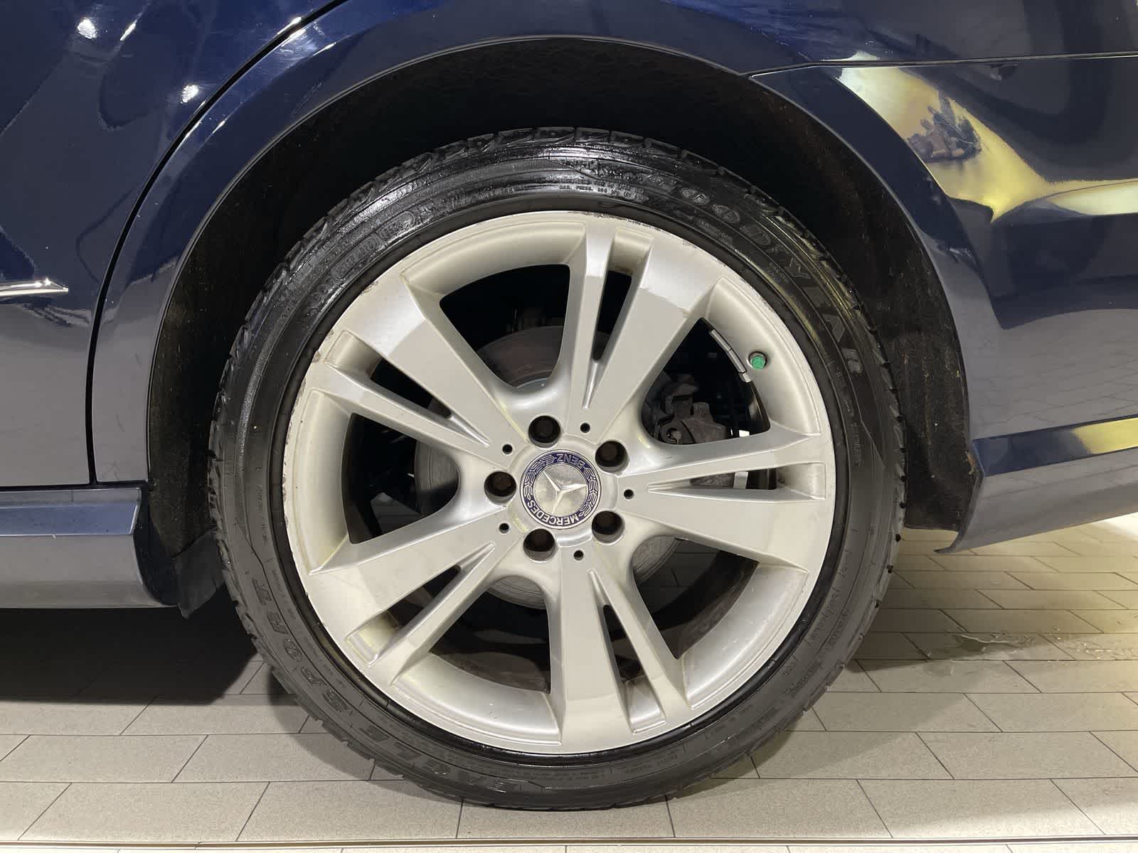 Thumbnail: 2013 Mercedes-Benz E-Class - 20