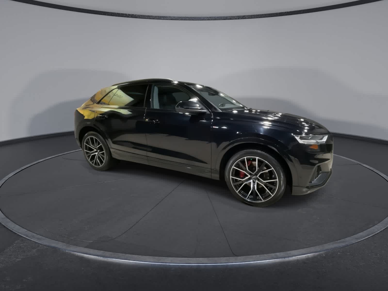 Thumbnail: 2019 Audi Q8 - 2