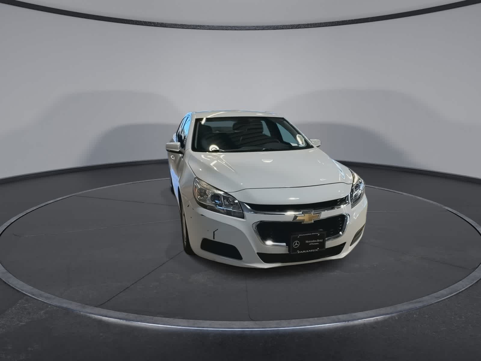 Thumbnail: 2016 Chevrolet Malibu - 3