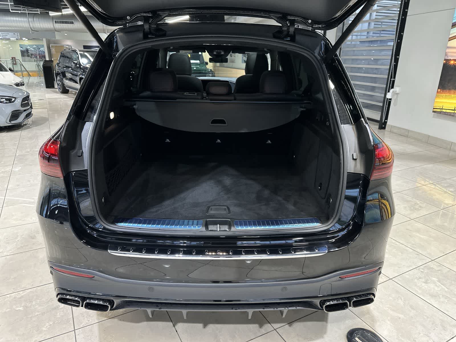 Thumbnail: 2024 Mercedes-Benz GL-Class - 31