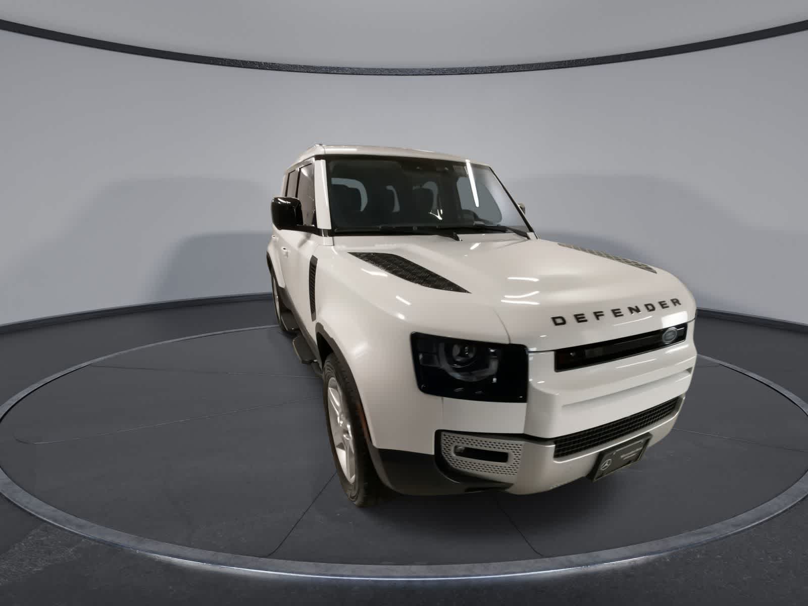 Thumbnail: 2020 Land Rover Defender - 4