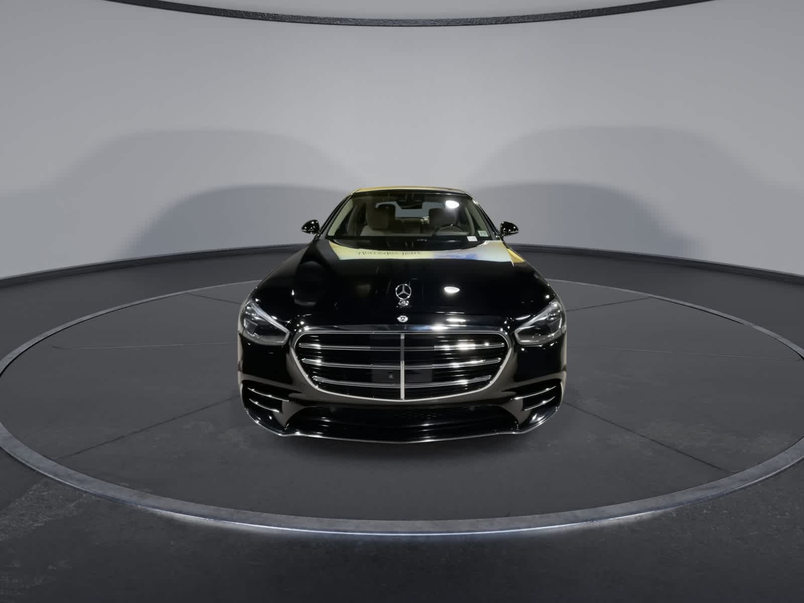 Thumbnail: 2022 Mercedes-Benz S-Class - 4