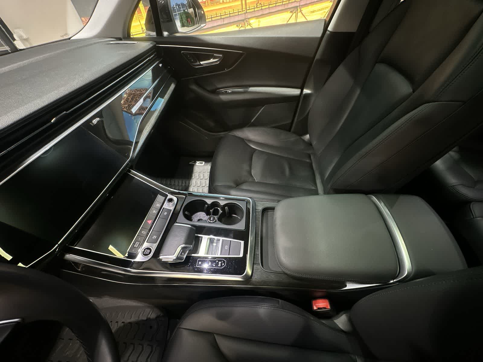 Thumbnail: 2022 Audi Q7 - 28